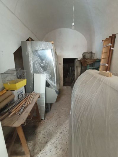 Image No.5-2 Bed House for sale