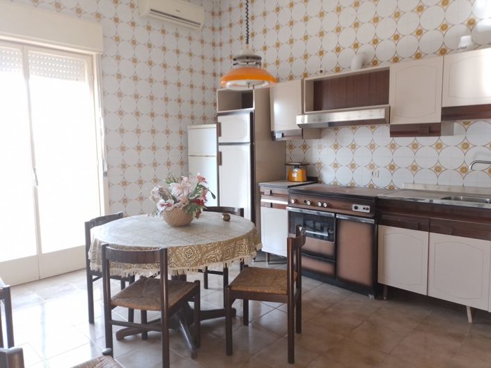 Image No.4-2 Bed House for sale