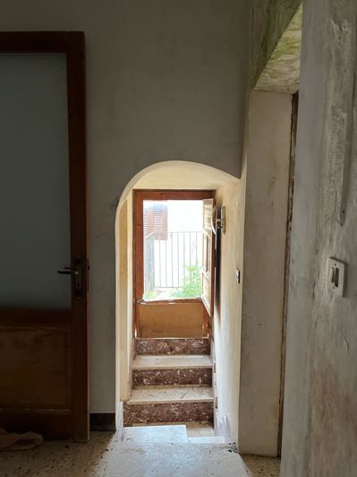 Image No.11-2 Bed House for sale