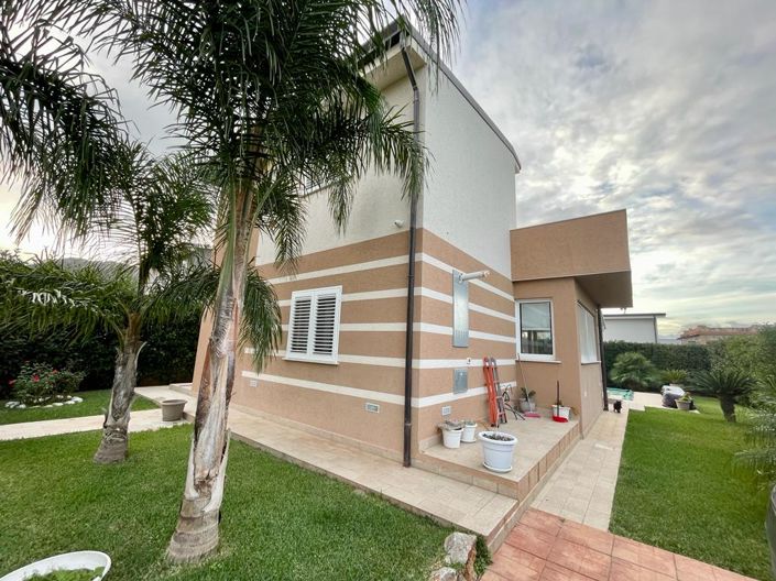 Image No.18-2 Bed Villa for sale