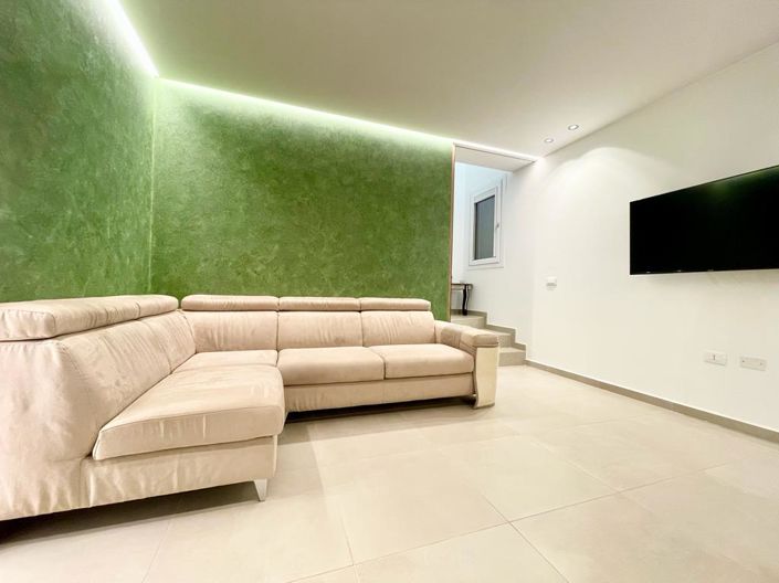 Image No.35-2 Bed Villa for sale