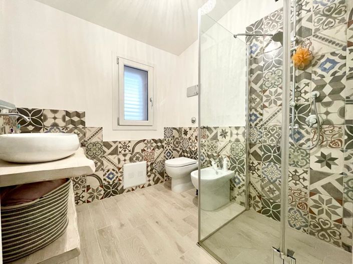 Image No.44-2 Bed Villa for sale