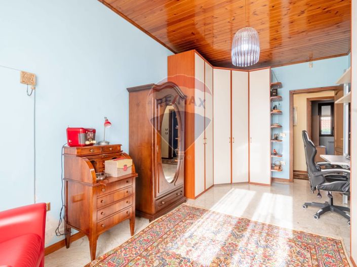 Image No.10-4 Bed Villa for sale