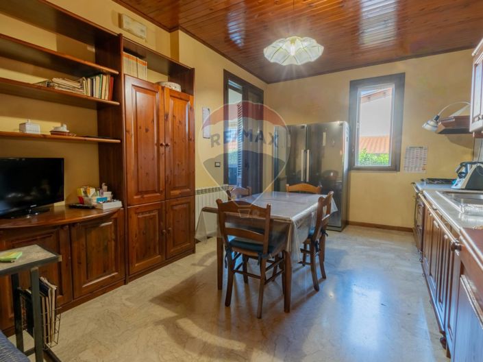 Image No.12-4 Bed Villa for sale