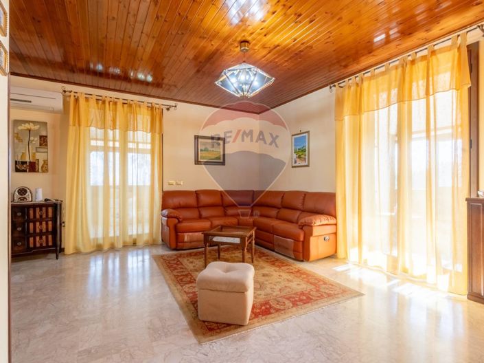 Image No.7-4 Bed Villa for sale