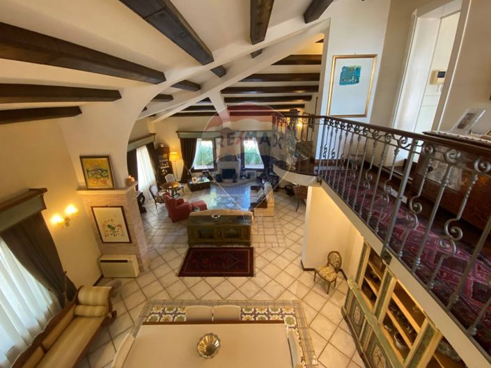 Image No.17-4 Bed Villa for sale