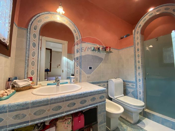 Image No.28-4 Bed Villa for sale