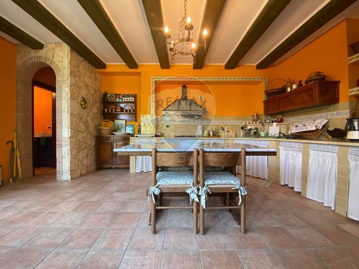 Image No.47-4 Bed Villa for sale