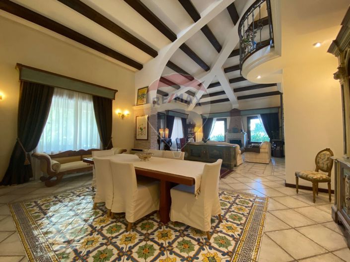 Image No.7-4 Bed Villa for sale