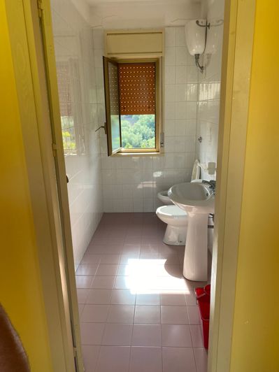 Image No.2-2 Bed House for sale