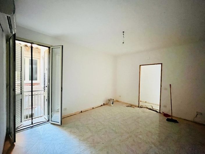 Image No.18-3 Bed Apartment for sale