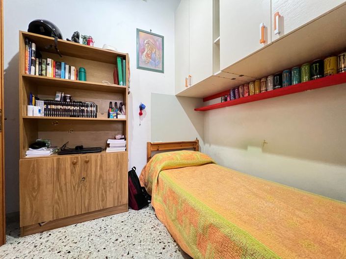 Image No.12-2 Bed Apartment for sale