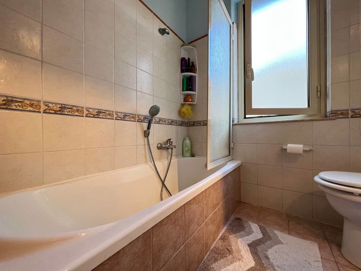 Image No.14-2 Bed Apartment for sale