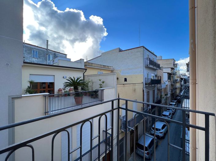 Image No.19-2 Bed Apartment for sale