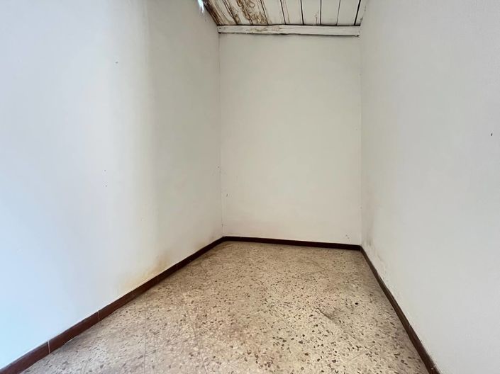 Image No.11-2 Bed House for sale