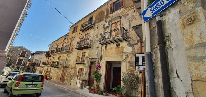 Image No.3-3 Bed Apartment for sale