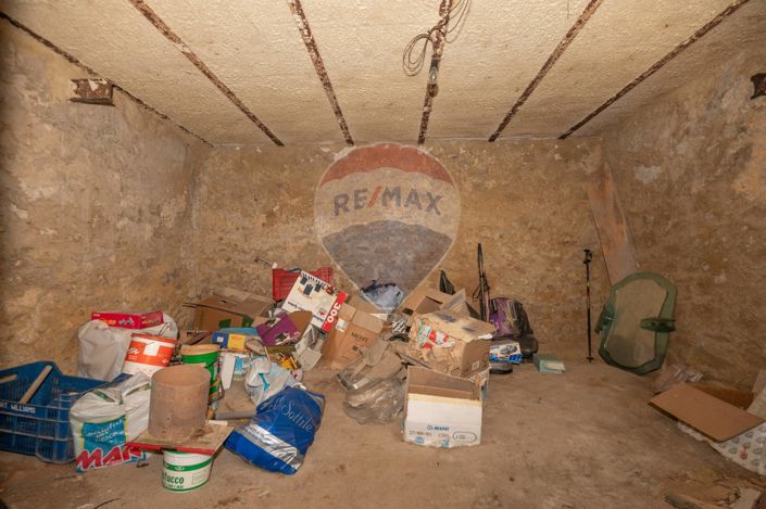 Image No.17-2 Bed House for sale