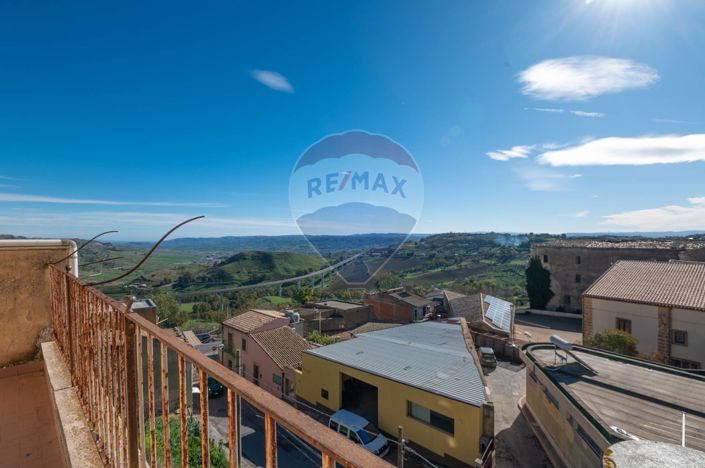 Image No.20-2 Bed House for sale