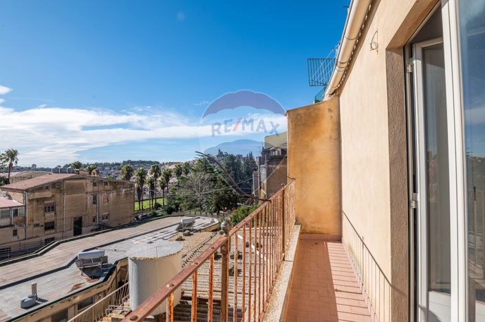 Image No.21-2 Bed House for sale