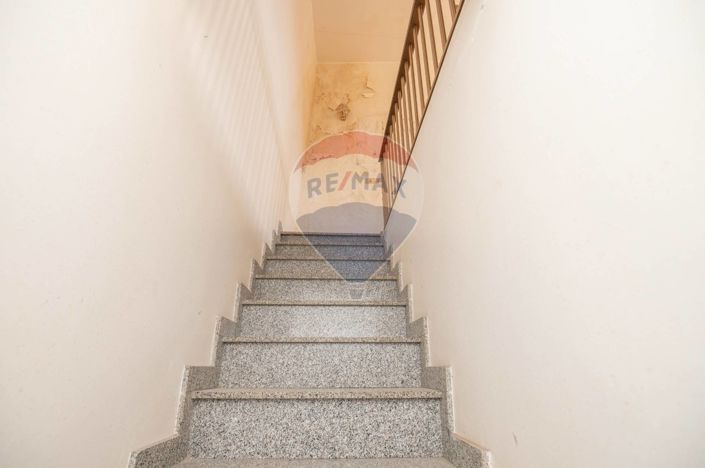 Image No.13-3 Bed House for sale