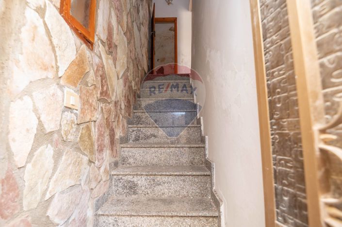 Image No.20-3 Bed House for sale