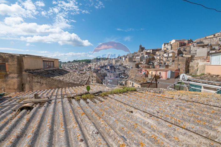 Image No.26-3 Bed House for sale