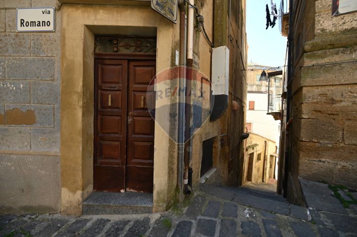 Image No.17-2 Bed House for sale