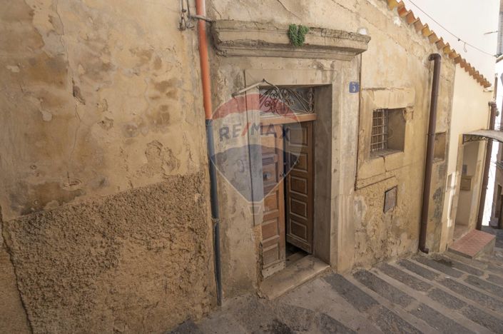 Image No.2-2 Bed House for sale