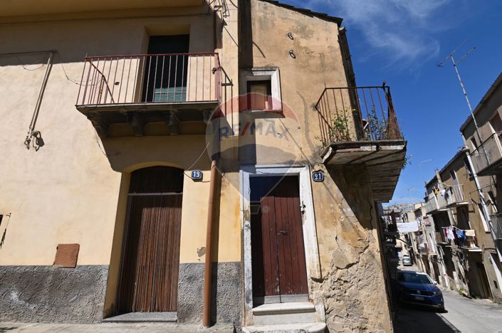 Image No.13-1 Bed House for sale