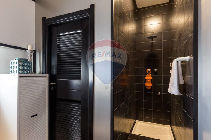 Image No.23-5 Bed Villa for sale