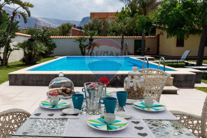 Image No.26-5 Bed Villa for sale