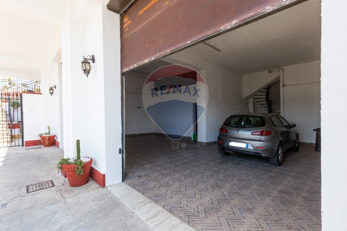 Image No.35-5 Bed Villa for sale