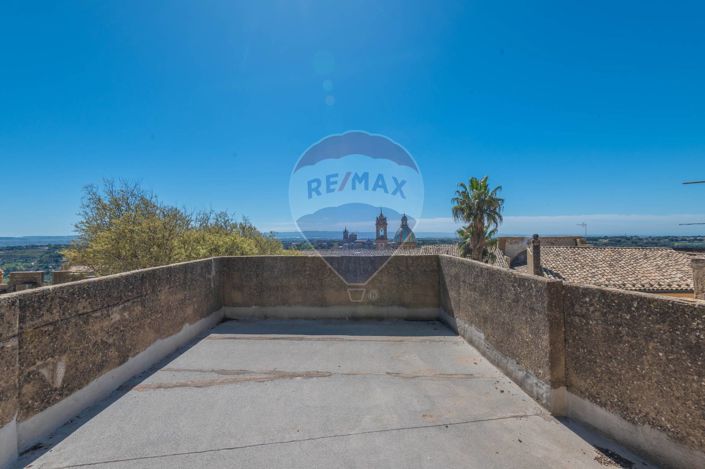 Image No.17-2 Bed House for sale