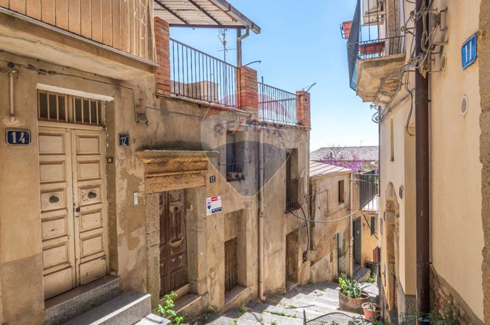 Image No.2-2 Bed House for sale