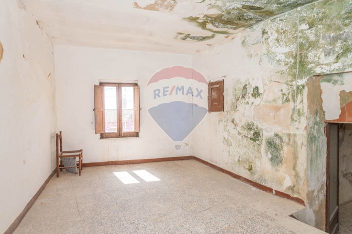 Image No.5-2 Bed House for sale