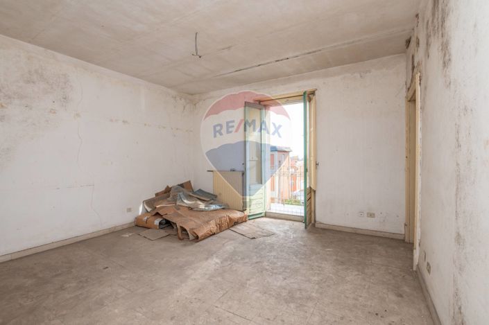 Image No.12-3 Bed Apartment for sale