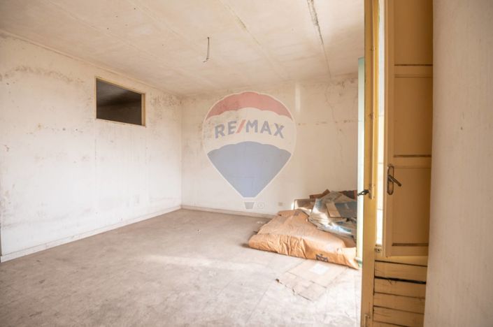 Image No.20-3 Bed Apartment for sale