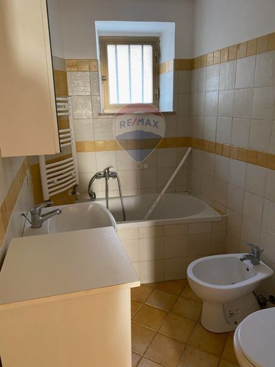 Image No.9-1 Bed House for sale