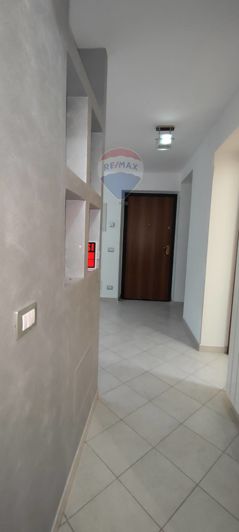 Image No.25-2 Bed House for sale