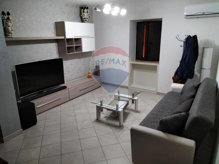 Image No.9-2 Bed House for sale