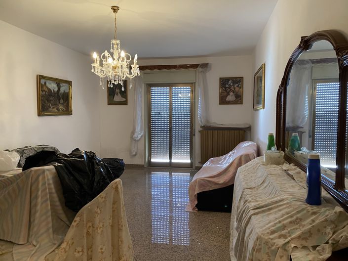 Image No.20-6 Bed House for sale