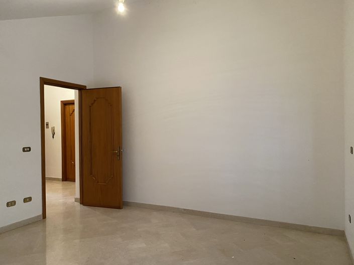 Image No.36-6 Bed House for sale