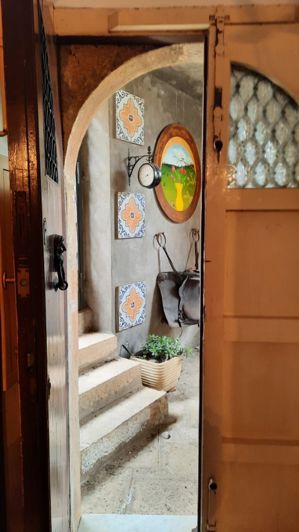 Image No.5-6 Bed Property for sale