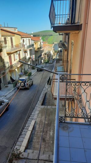 Image No.20-2 Bed House for sale