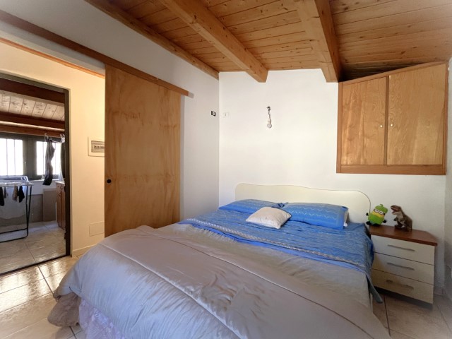 Image No.15-2 Bed House for sale