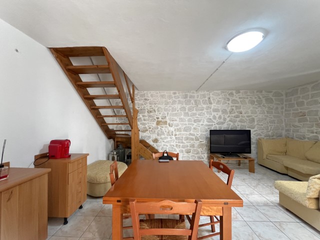 Image No.8-2 Bed House for sale