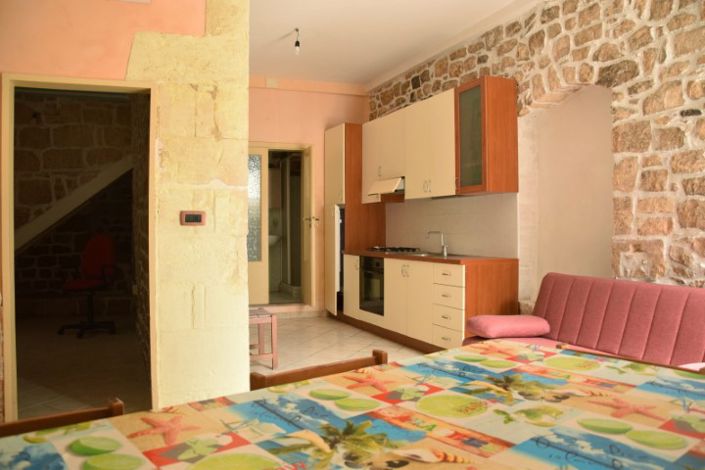 Image No.12-2 Bed House for sale