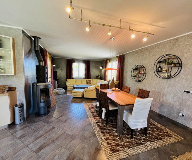 Image No.9-4 Bed Villa for sale