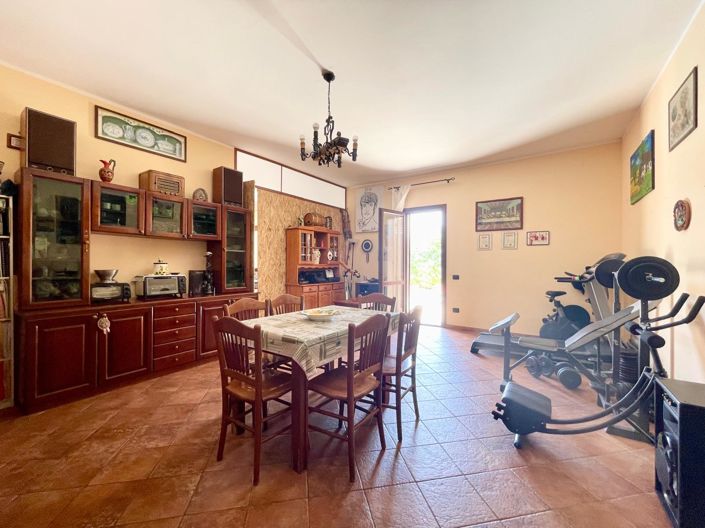 Image No.17-3 Bed Villa for sale