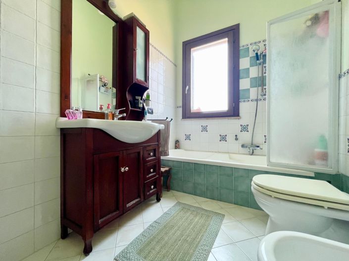 Image No.29-3 Bed Villa for sale